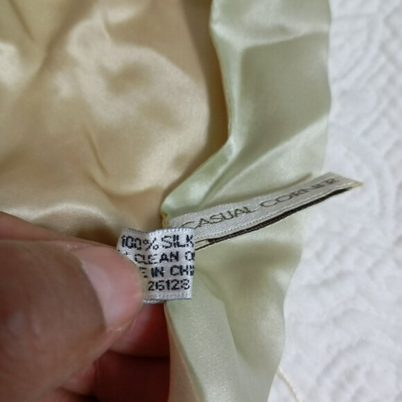 Casual Corner 100% Silk Fringed Scarf Women - Picture 5 of 5